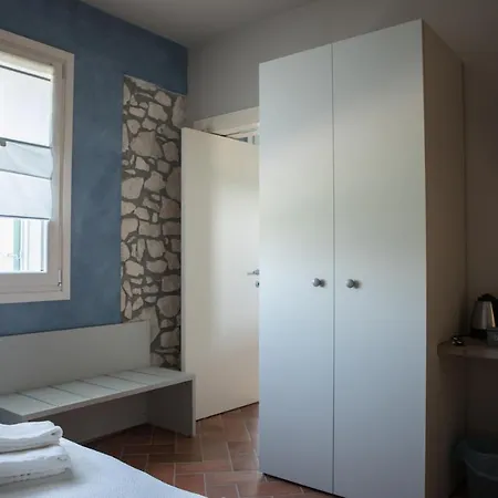 לינה וארוחת בוקר Casa Campagnari 3*